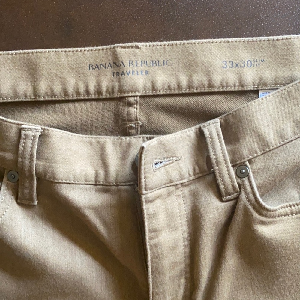 Banana Republic Traveler 33x30 slim